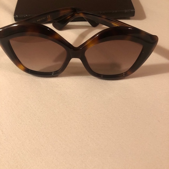 NWT: Gucci sunglasses - Picture 4 of 6